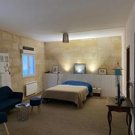 Guest house La Beycheliere Saint-Julien-Beychevelle