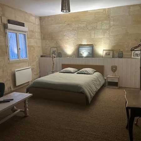 La Beycheliere Guest house Saint-Julien-Beychevelle
